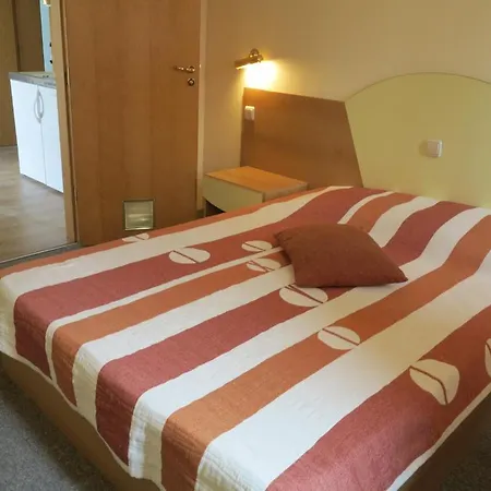 Solaris Apartment *